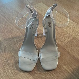 Like new nude vibe heels